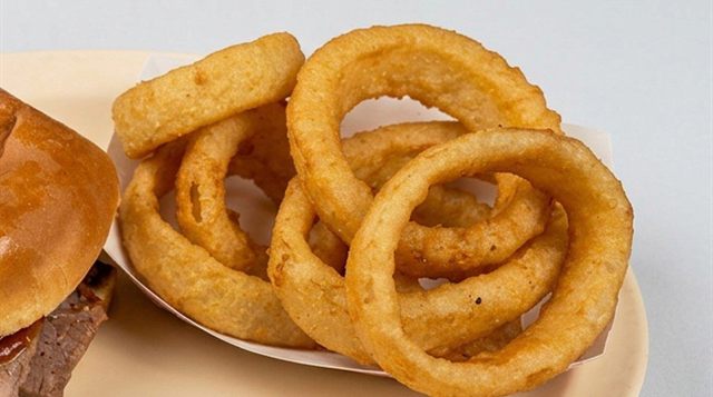 Basket of fried onion rings at Betty's Bar-B-Q in Anniston, AL